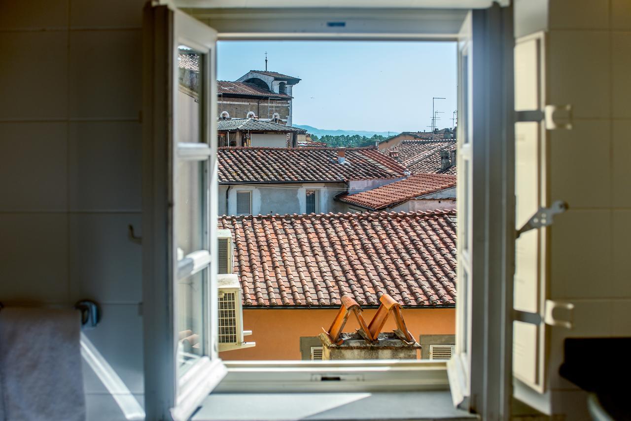 B&B Residenza Di Via Fontana Lucca Exterior foto