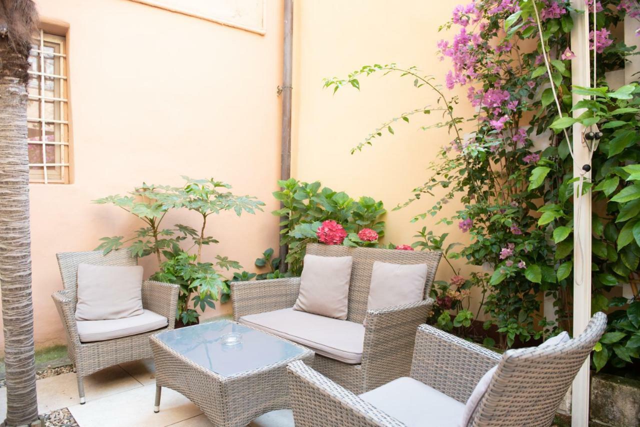 B&B Residenza Di Via Fontana Lucca Exterior foto